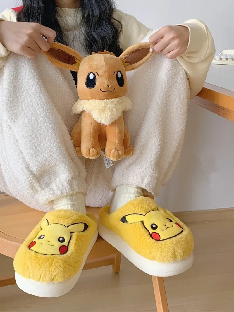 Chaussons Chauffants Pikachu – Image 2
