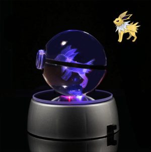 Pokéball Lumineuse en Cristal Pokémon Voltali