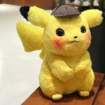 Peluche Détective Pikachu